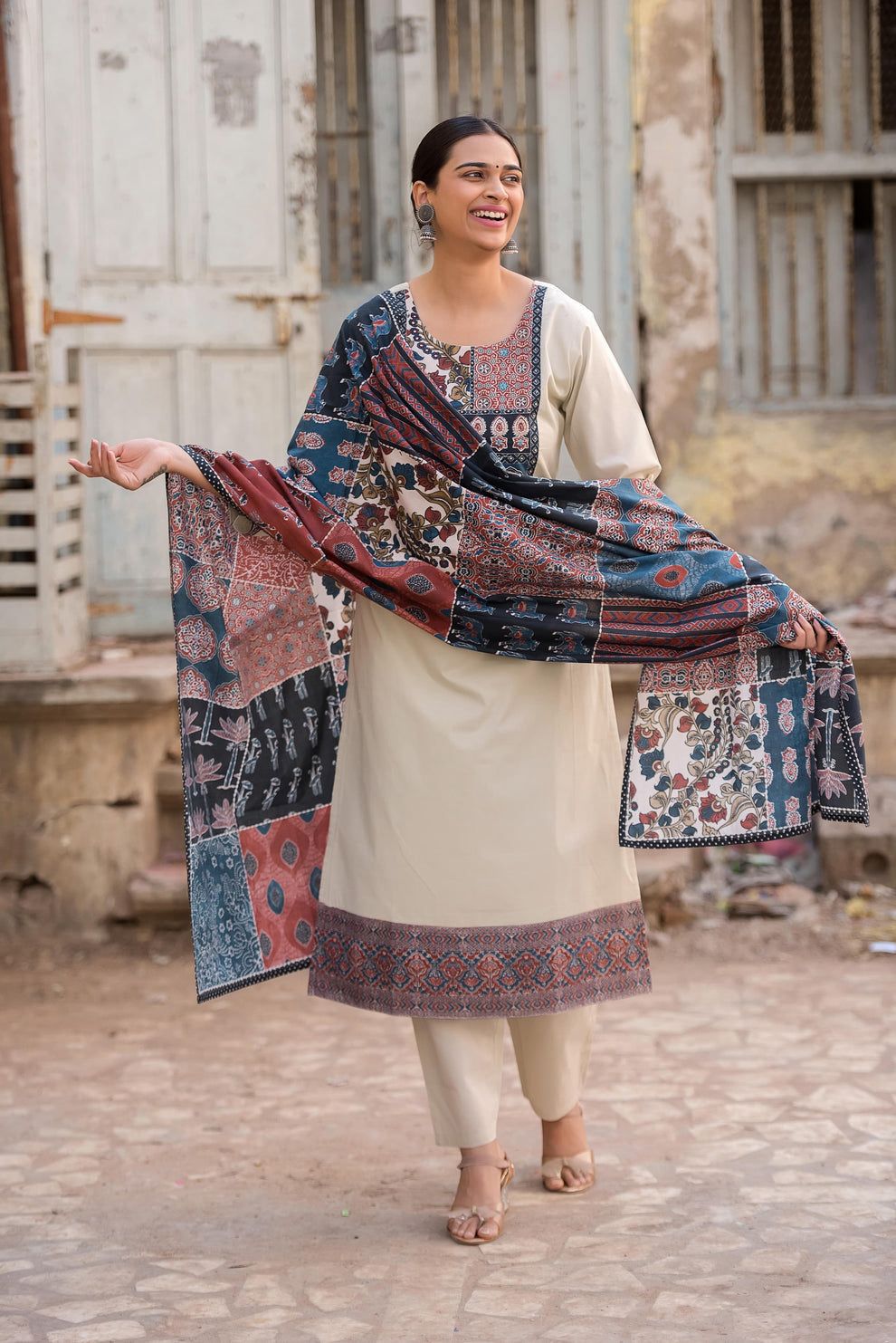 DESIGNER WEAR EXCLUSIVE SUIT IN ROMAN SILK FABRIC TOP AND PANT WITH DUPATTA PAIR