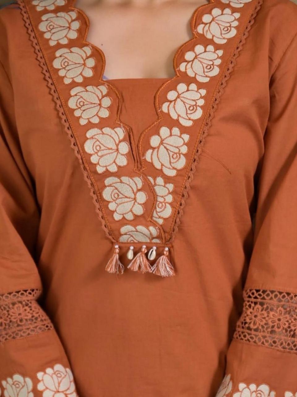 COMFORTABLE SUIT IN REYON SLUB COTTON FABRIC TOP PANT WITH DUPATTA PAIR