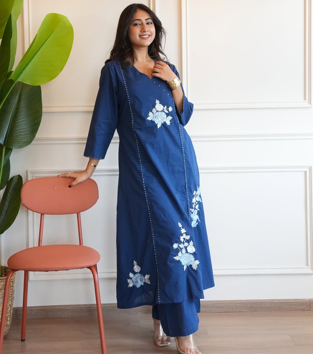 Featuring Beautiful Suit Sets in Pure South Cotton Top with pent, it is beautifully decorated desgins
