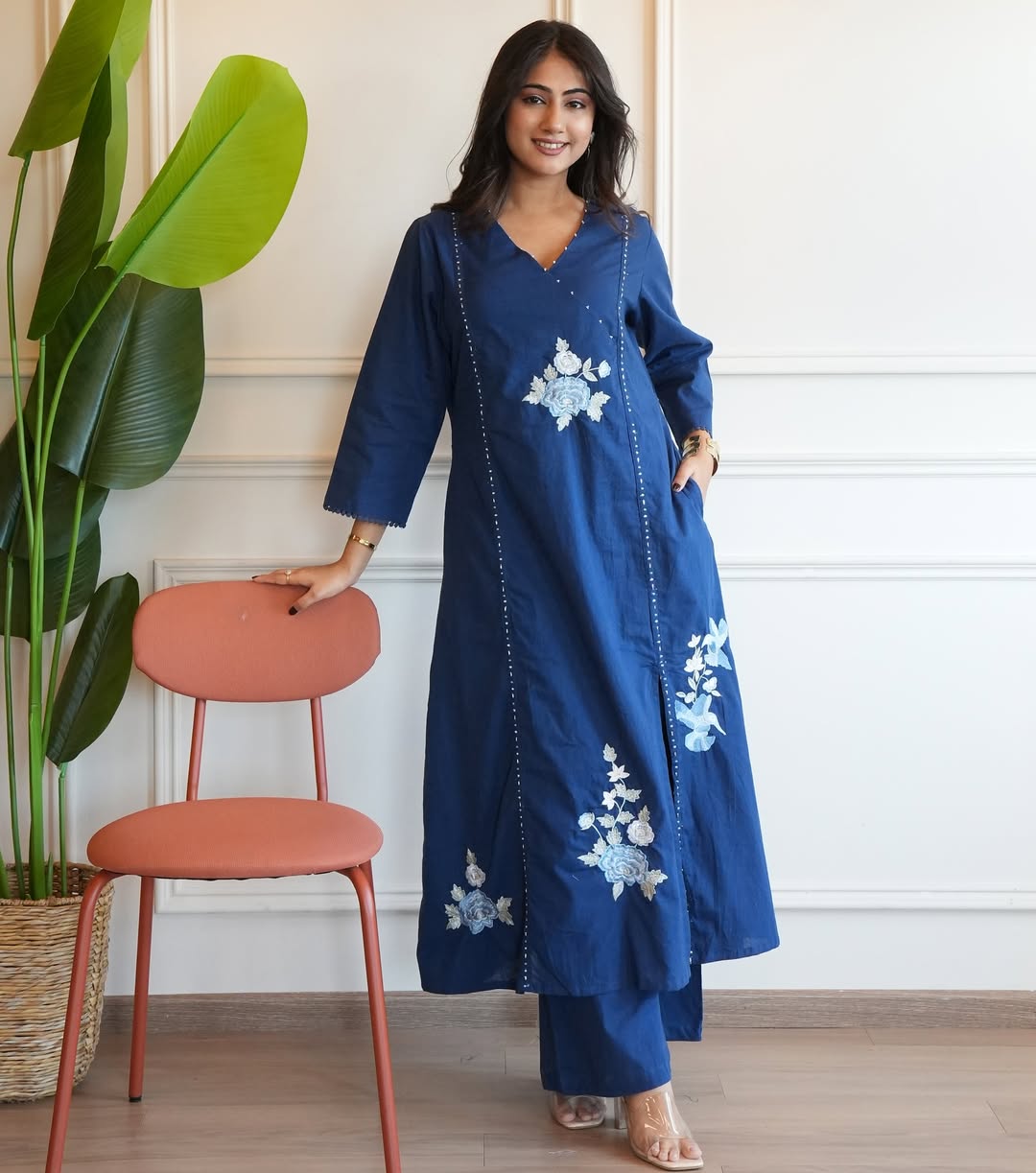 Featuring Beautiful Suit Sets in Pure South Cotton Top with pent, it is beautifully decorated desgins